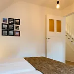 빌라 Cosy Apostroff