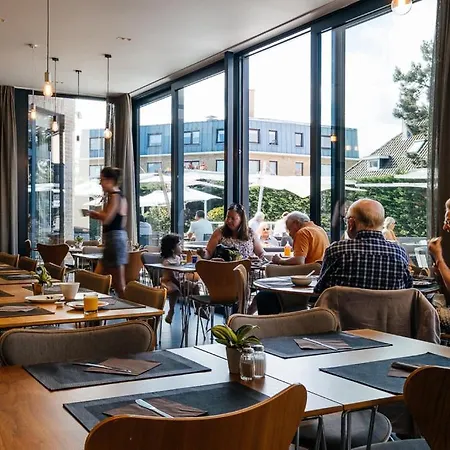 Cosy Apostroff 别墅 *